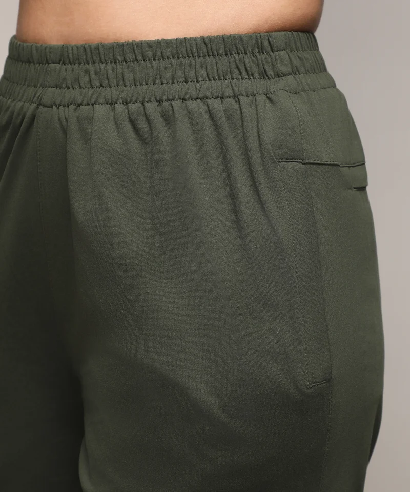 Campus Sutra Women's Forest Green Cuffed Hem Cargo Trousers