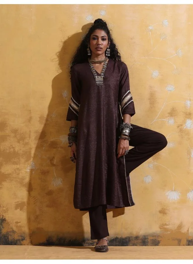 trueBrowns trueBrowns Brown Metallic High-Slit Straight Kurta Set
