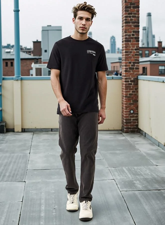 لي كوبر تيشيرت لي كوبر بطبعة حروف ورقبة دائرية