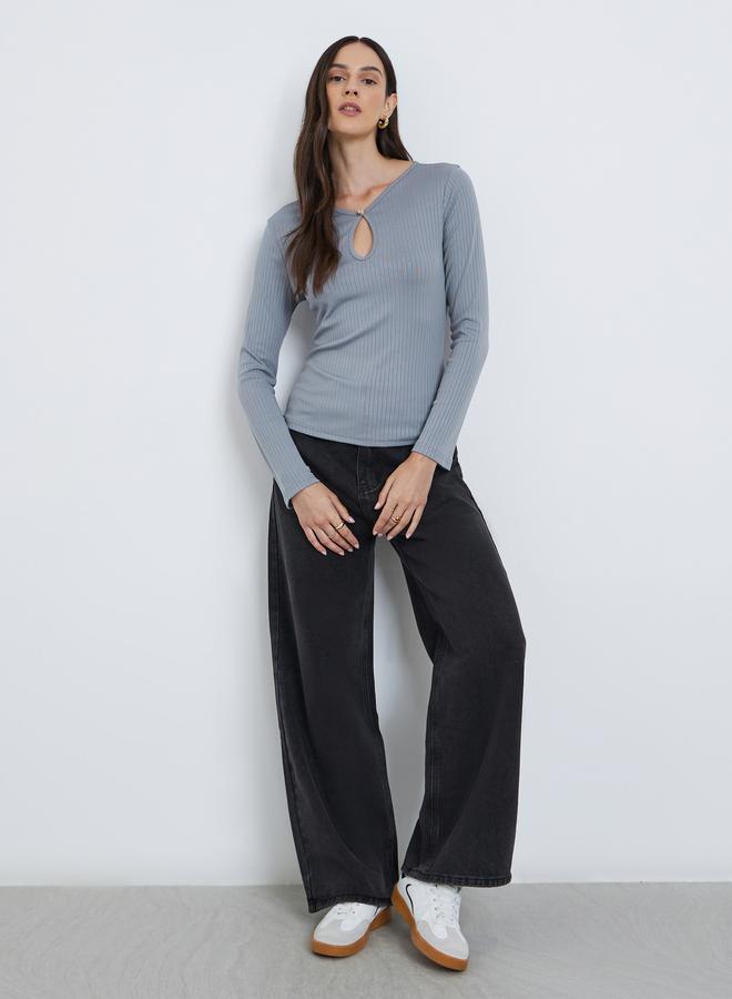 Styli Grey Ribbed Knit Top with Keyhole Detail - Image 2