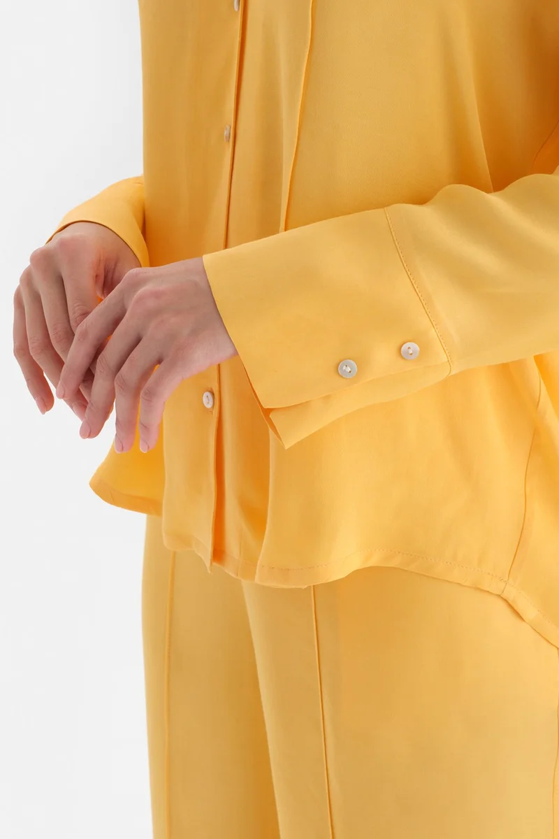 داجي Yellow Ribbed Satin Shirt