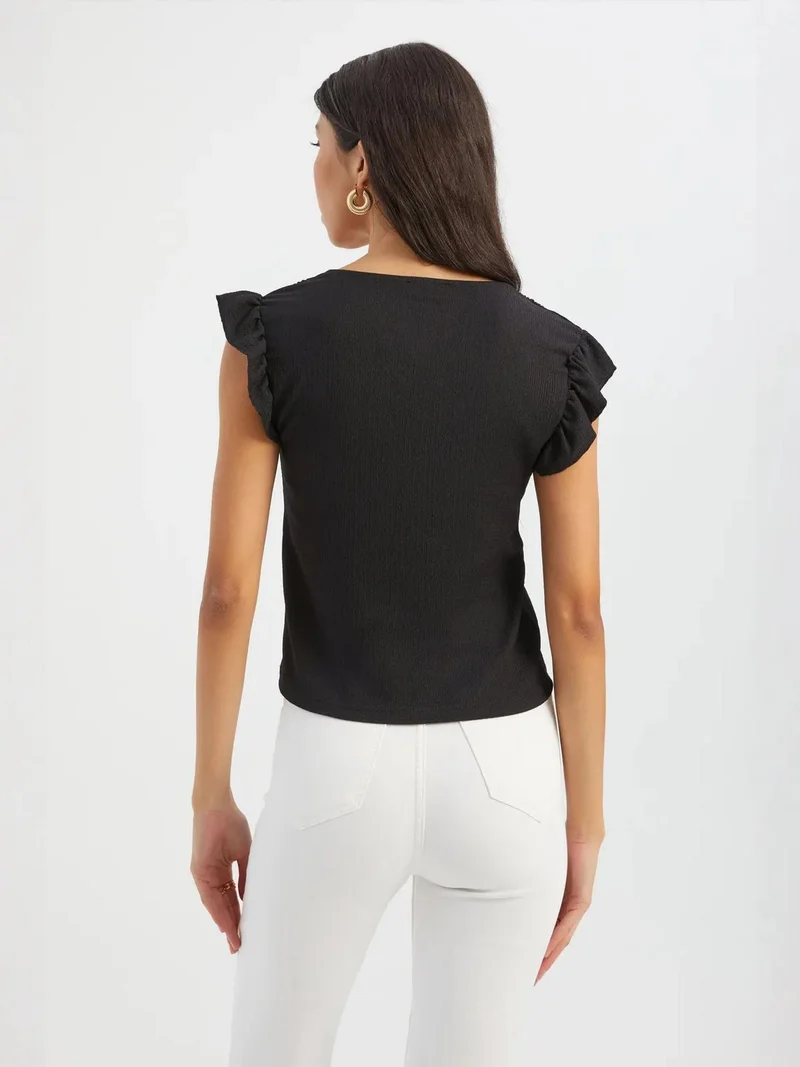 هيكاب بلوزة بياقة على شكل حرف  وأكمام قصيرة