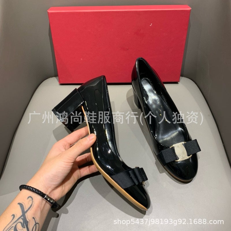 2024 Spring New Single Shoes Little Red Shoes Patent Leather Bow Round Toe Medium Heel Single Shoes Scoop Shoes Wedding Shoes Mary Jane Shoes - Image 3