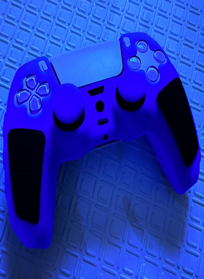 غطاء حماية سيليكوني ناعم وسميك مرصع بمسامير لجهاز تحكم PS5 من HLRAO مضاد للانزلاق ومضيء في الظلام، متوافق مع جهاز تحكم PS5 مع 8 أغطية لمقابض الإبهام وغطاءين للمقابض. - Image 5