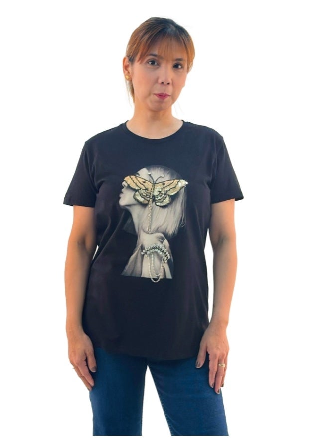 JOANNA تي شيرت نسائي من جوانا W203012 مزين بطبعة فراشة بياقة دائرية وأكمام قصيرة - أسود - L - Image 1