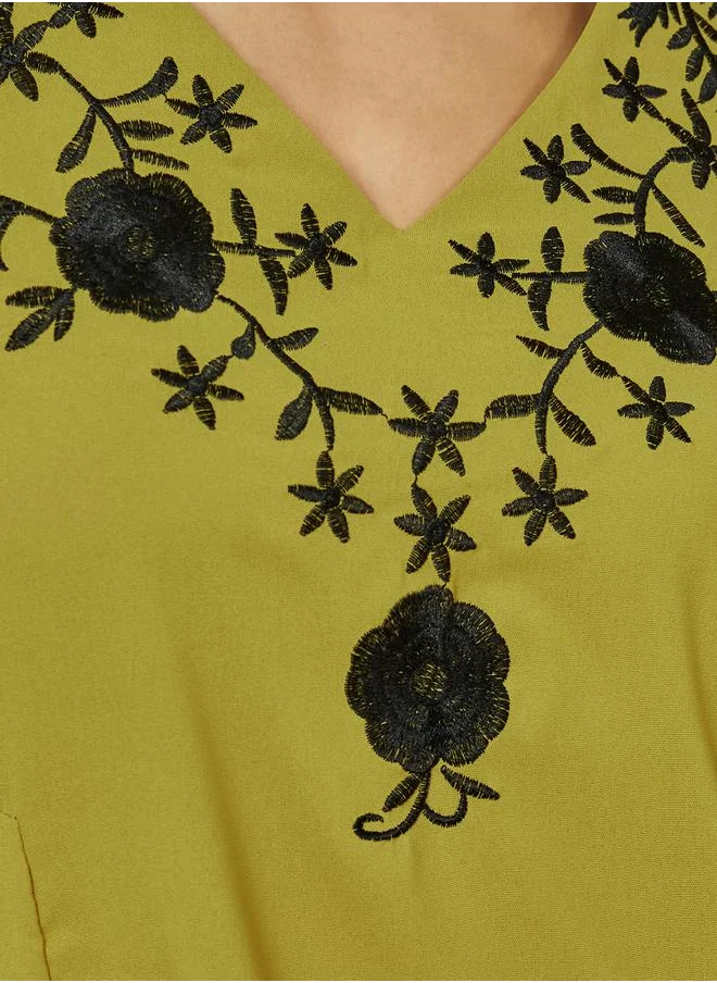 Styli Embroidered Jalabiya with Volume Sleeves