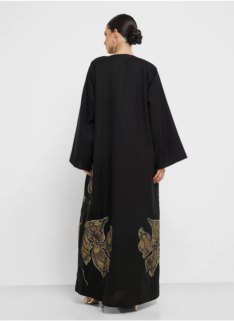هيا كلوزيت Embroidered V-Neck Flared Sleeve Dress