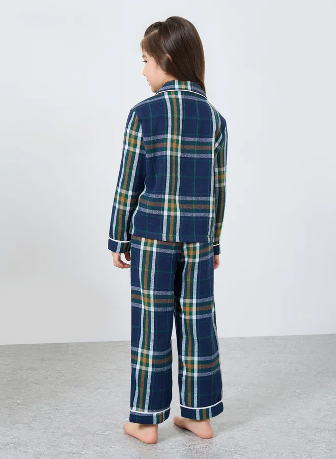 ستايلي بيجامة عائلية كاروهات بأزرار و ياقة متباينة للأطفال