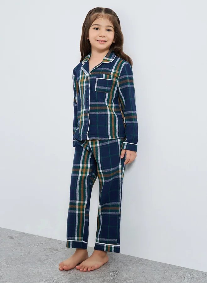 ستايلي بيجامة عائلية كاروهات بأزرار و ياقة متباينة للأطفال