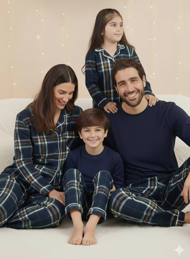 ستايلي بيجامة عائلية كاروهات بأزرار و ياقة متباينة للأطفال