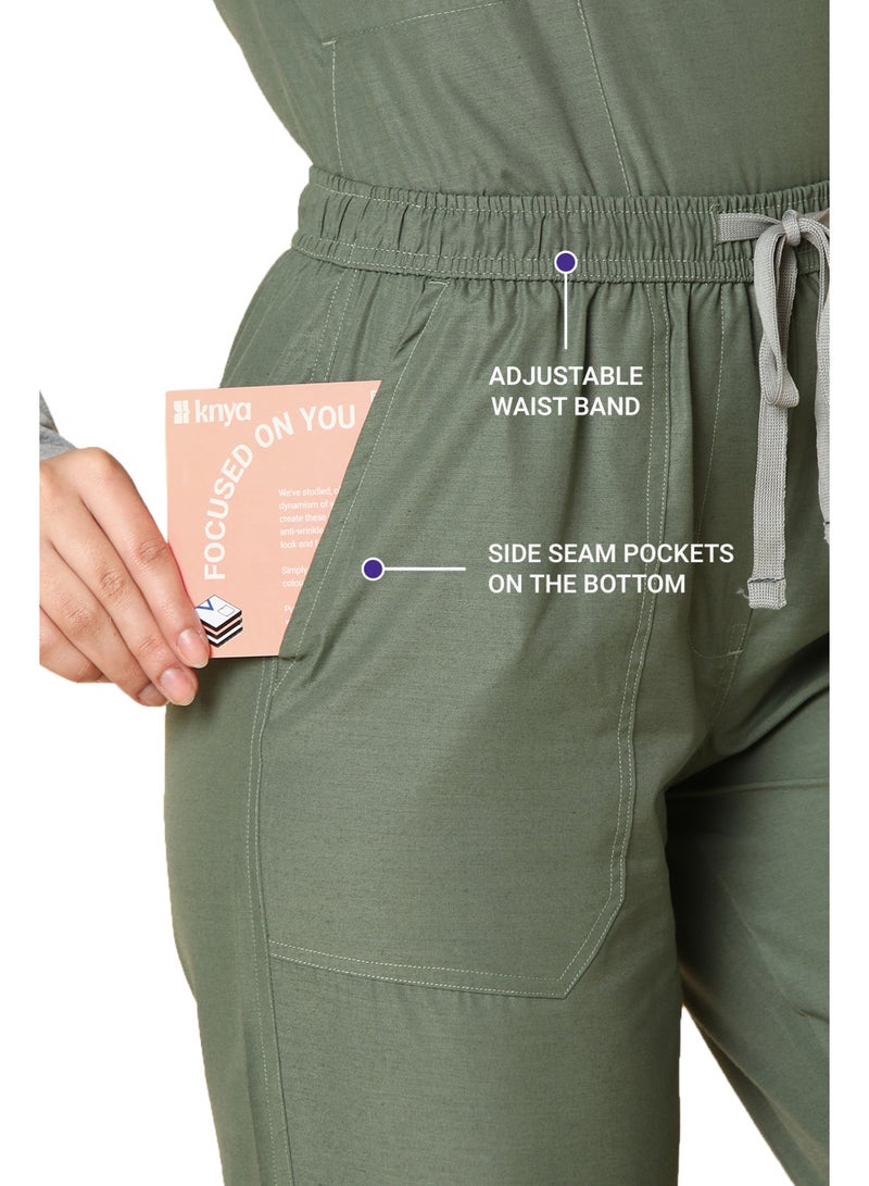 KNYA بدلة كنيّا الكلاسيكية للنساء بخمسة جيوب | رقبة على شكل V | قمة وقاع مرن ومريح | جيوب سهلة الوصول | زي للأطباء (XXL، زيتوني) - Image 4