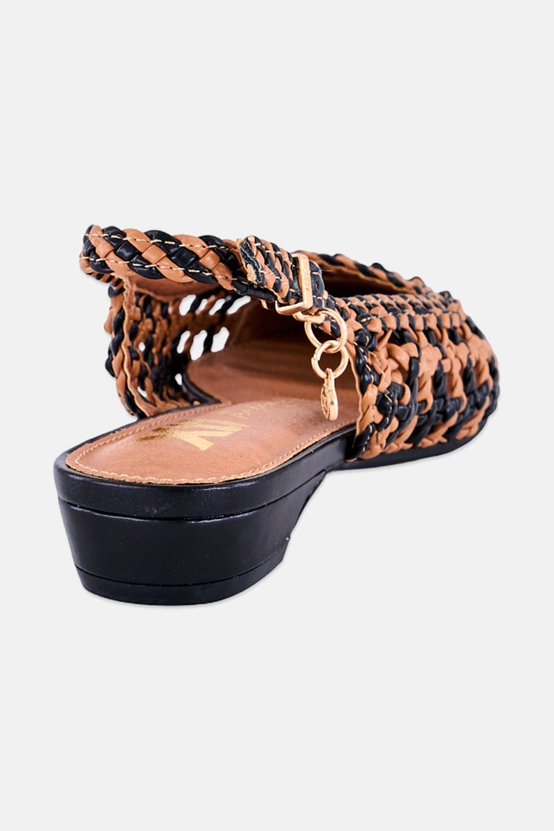 Xti Women Adjustable Buckle Closure Pumps, Multicolor - Image 4