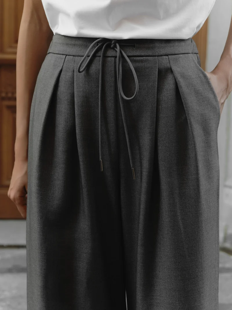 Lichi Palazzo trousers with pleats and matching ties