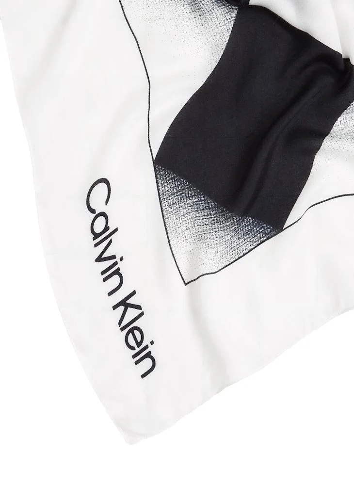 CALVIN KLEIN QUILT PRINT SQUARE SCARF