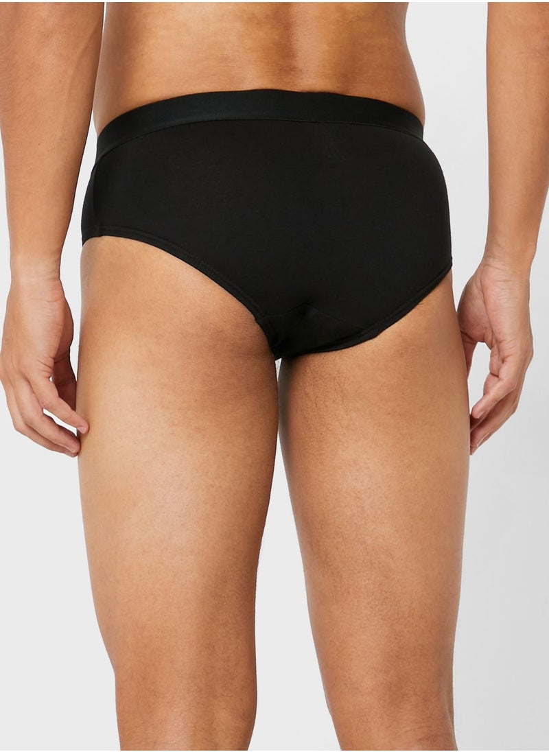 3 Pack Waist Band Hunk Briefs With Antibacterial Finish