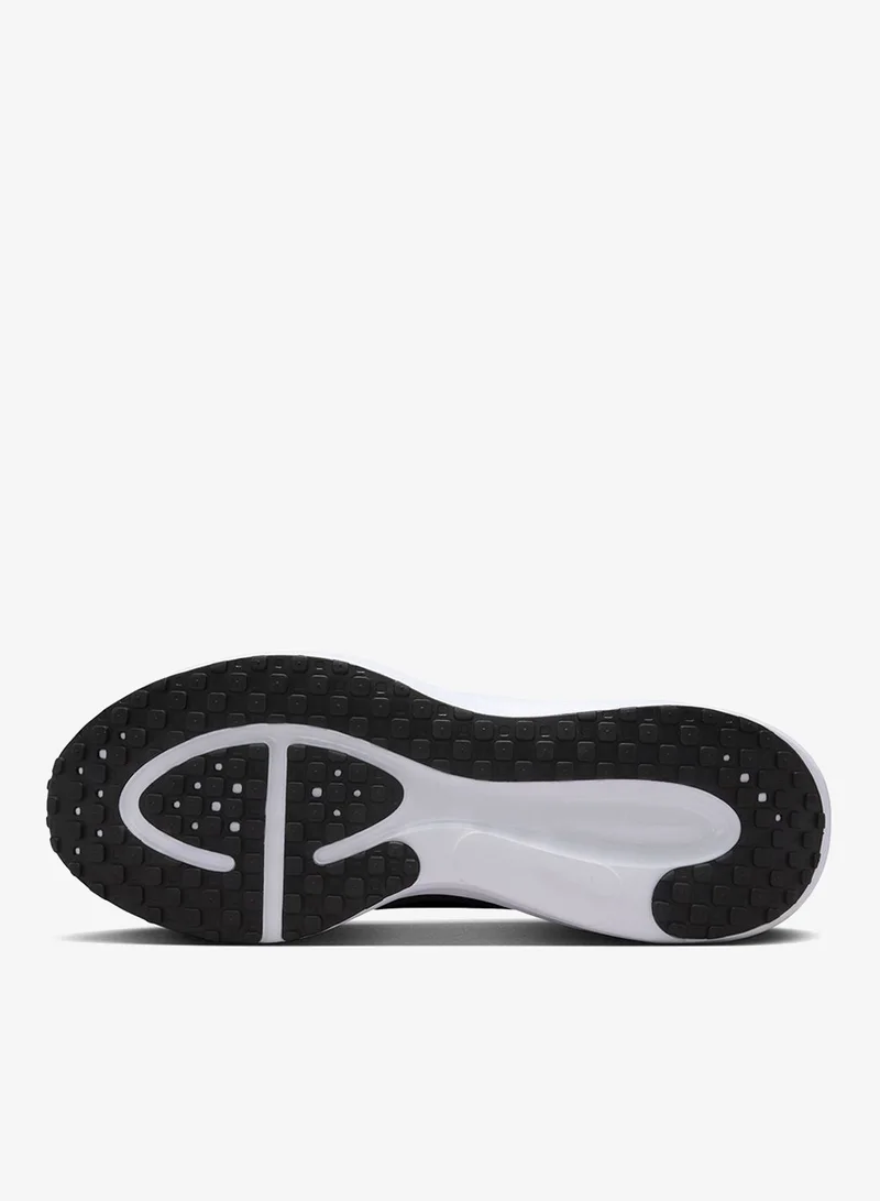 Nike NIKE REVOLUTION 8