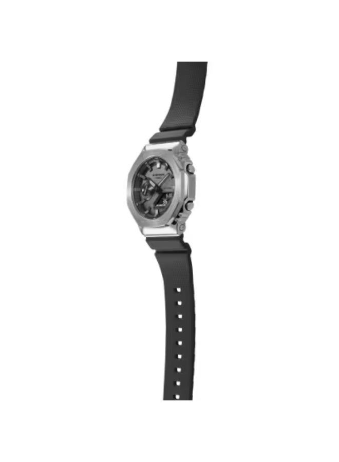 كاسيو ساعة كاسيو جي-شوك ​​GM-2100-1ADR للرجال مثمنة الأضلاع ومغطاة بالمعدن - مقاومة للماء حتى عمق 200 متر، مقاومة للصدمات، بسوار من الراتنج الأسود - Image 2