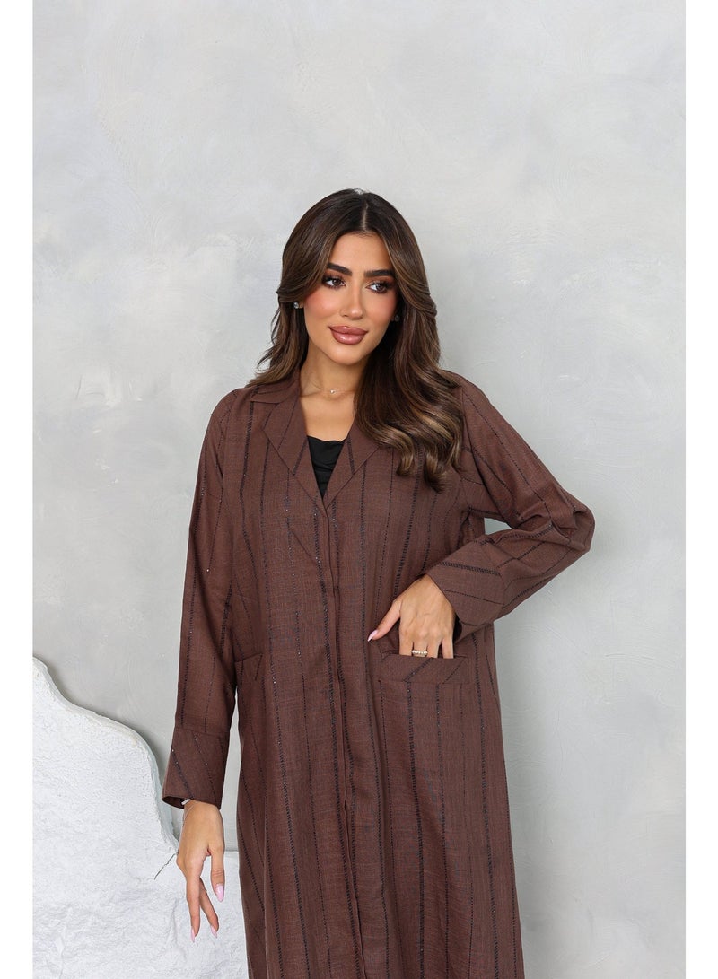 عباية بني من الكتان – تطريز زري أنيق وجيوب جانبية - Image 3