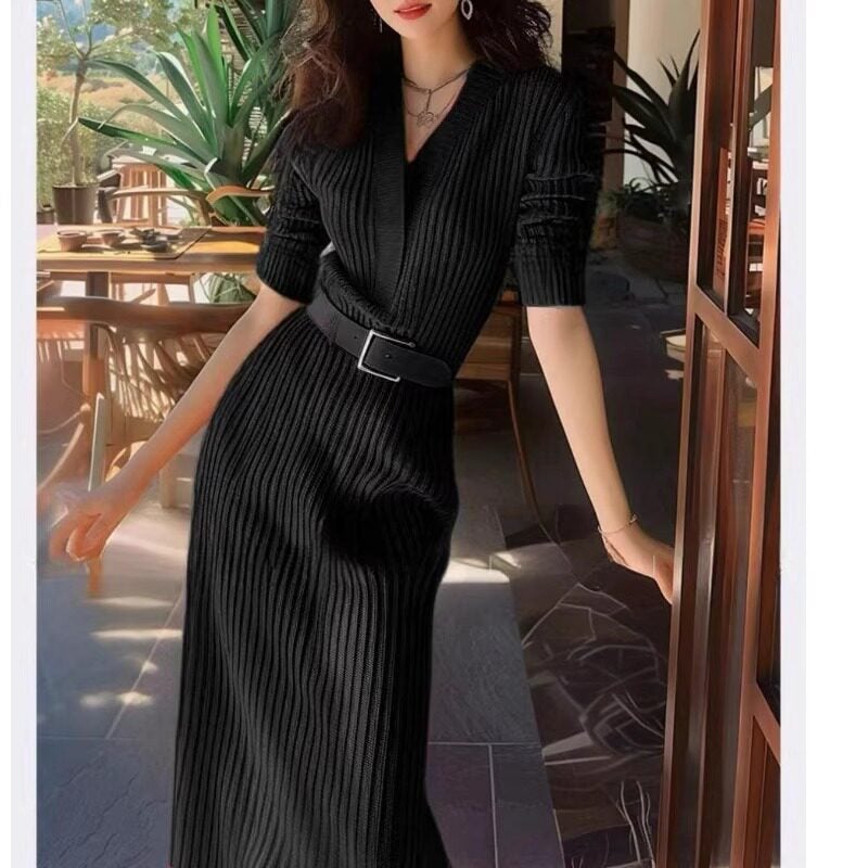 Elegant socialite high-end feeling red V-neck knitted dress women's early autumn new waist with coat sweater long skirt - Image 2
