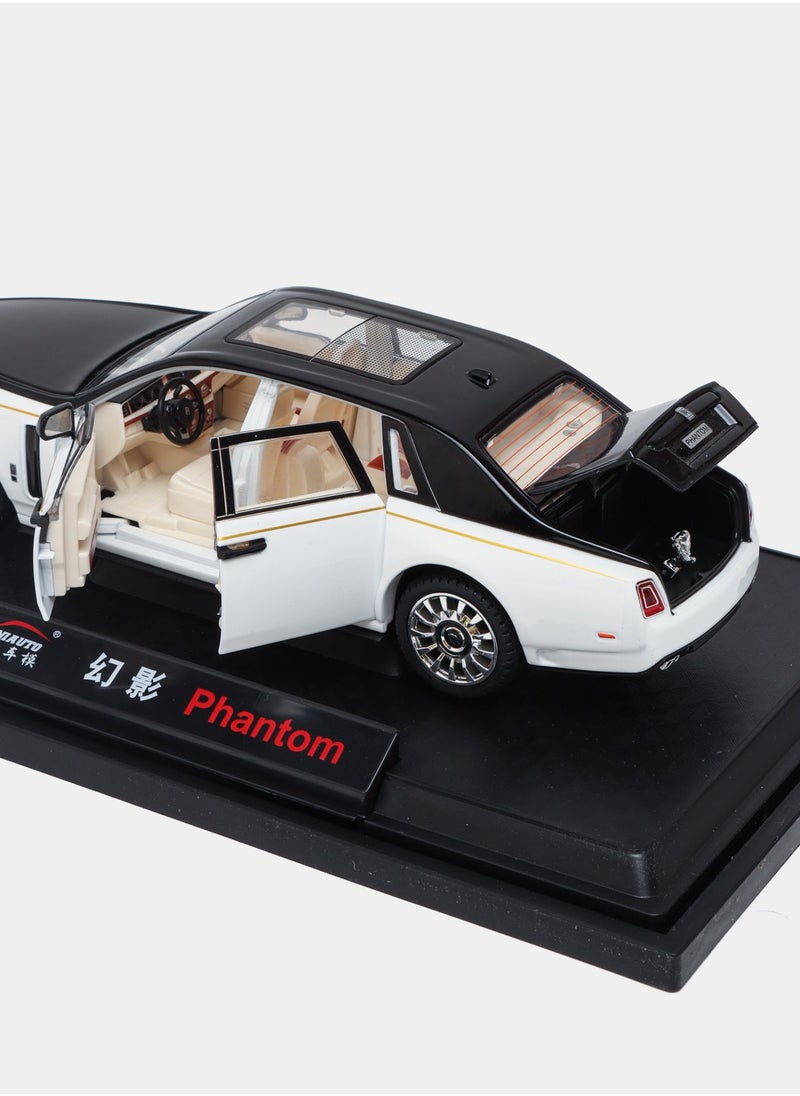 Toys A white Rolls-Royce Phantom with black metal trim and headlights - 1:24  - Image 4