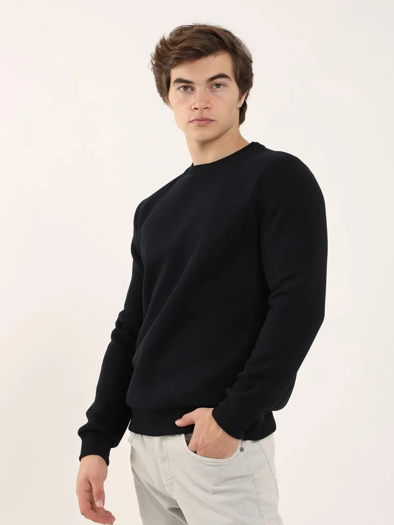 دوفي Navy Blue Men's Regular Fit Crew Neck Sweatshirt