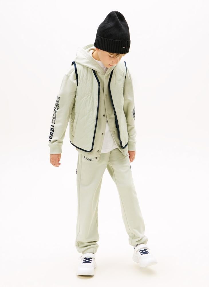 تومي هيلفيغر فيست مبطن للأطفال بخامات متنوعة - Image 3