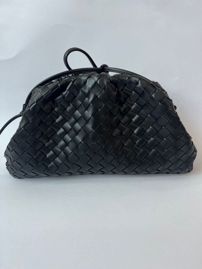 Hand-Woven Cloud Clutch Chic Leather Crossbody Black 