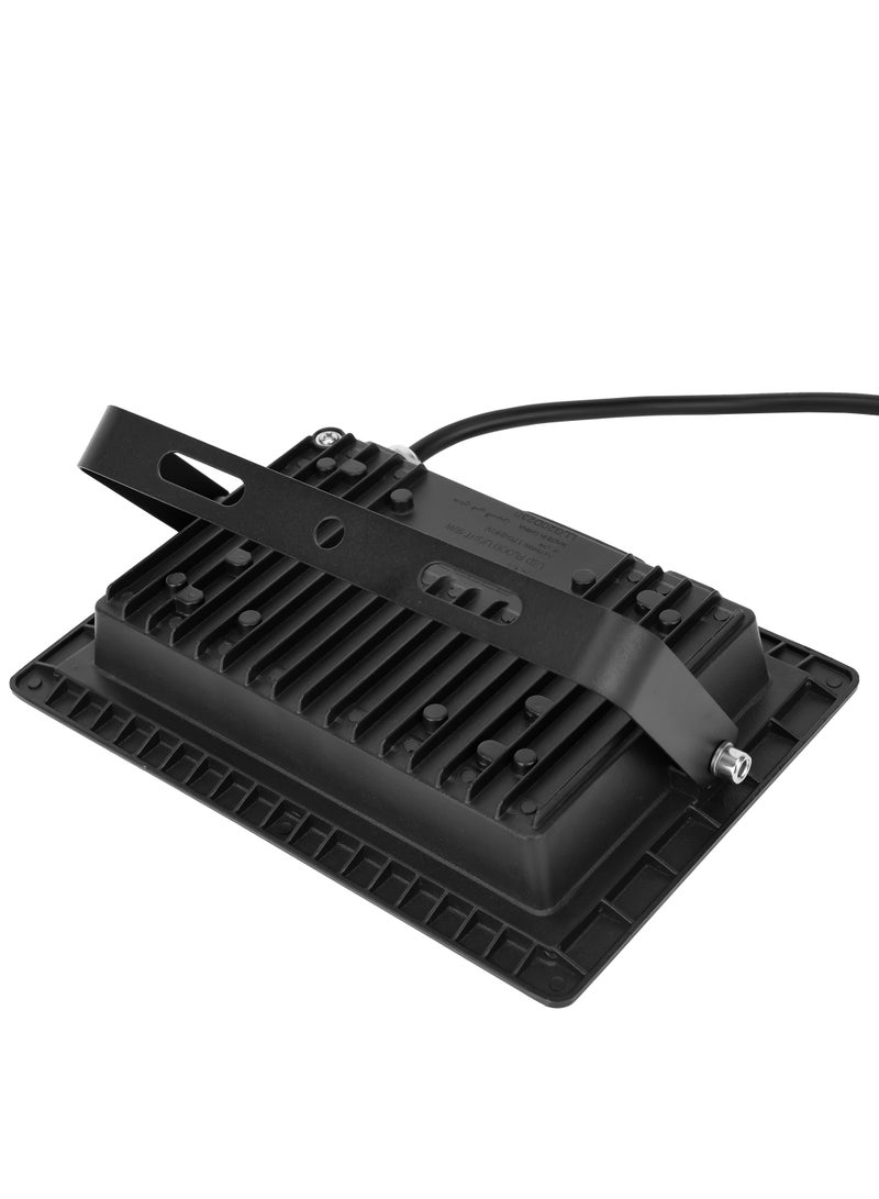 GEEPAS Geepas 50 W LED Flood Light GESL55120, 4500 Lumens and 6500 K Color Temperature, 80% Energy Efficient LED Light, Perfect for Outdoor Spaces, Sports Arenas, Parking Lot, Etc. 2 Year Warranty, Black  - Image 3