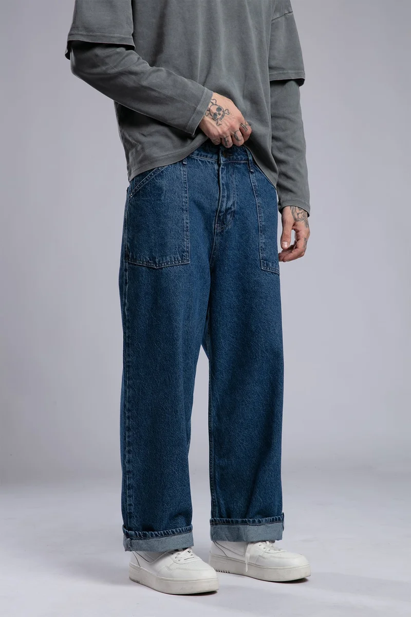 كاتش تفاصيل عملية بنطلون جينز واسع