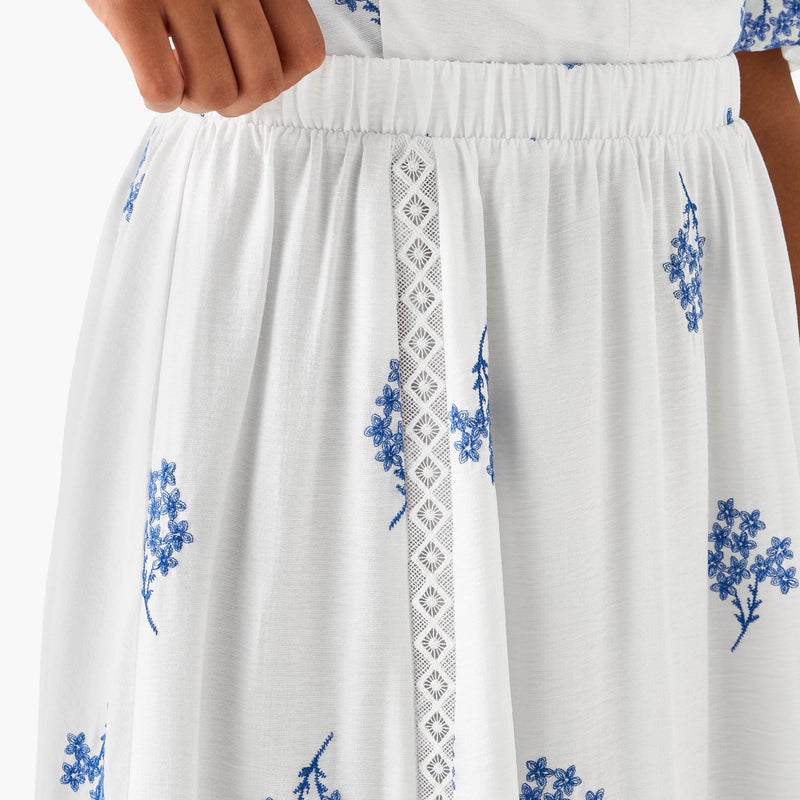 تواكستريمز تنورة ماكسي مطرزة بلمسات دانتيل - Image 4