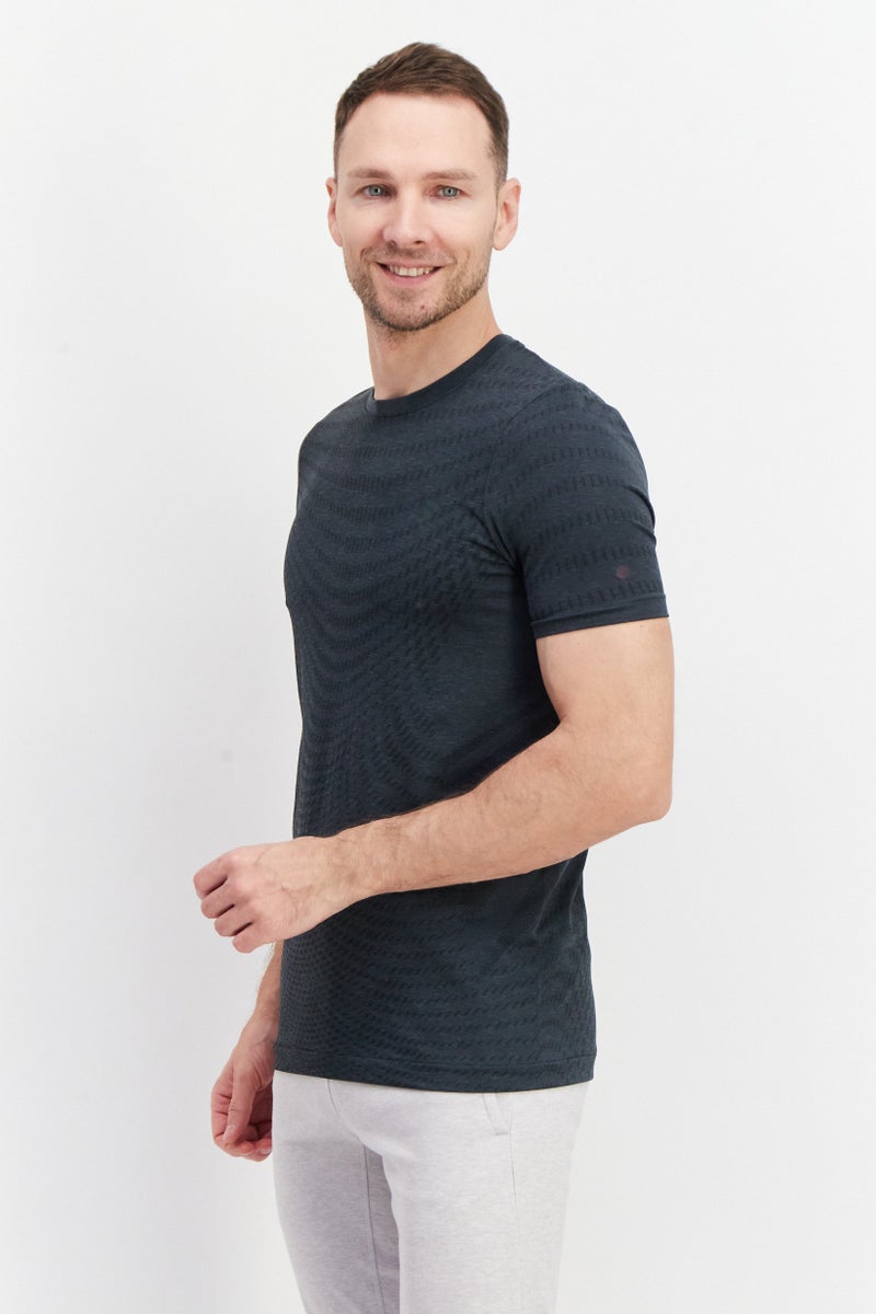 UNDER ARMOUR تي شيرت تدريب رياضي للرجال بشعار العلامة التجارية، رمادي - Image 2