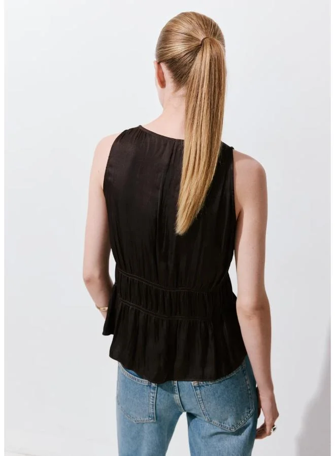 مانجو Ruched V-Neck Top