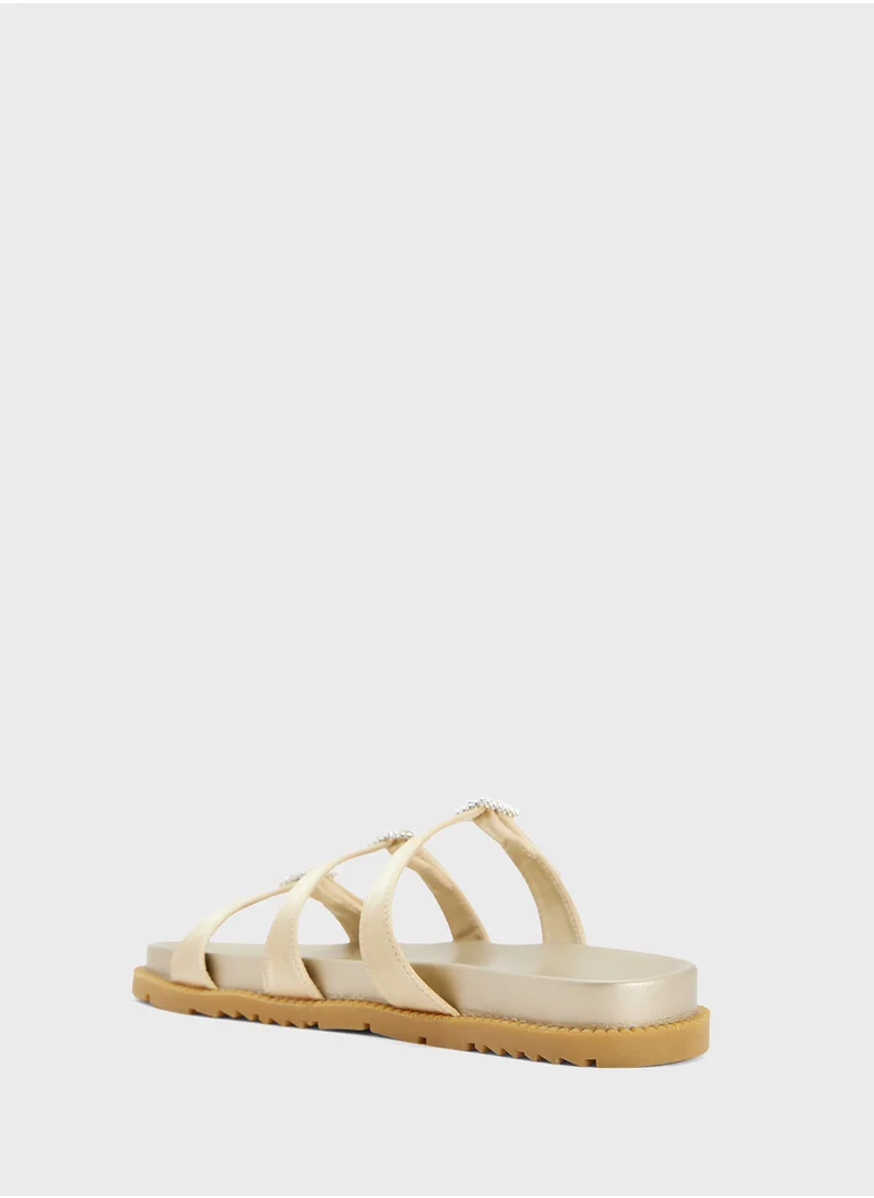 جينجر Triple Strap Casual Sandal