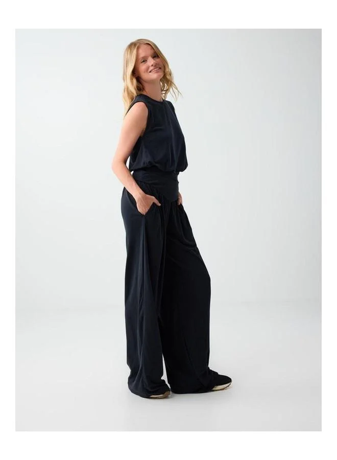 Jimmy Key Black High-Waist Wide-Leg Pocket-Detail Jogger Pants.