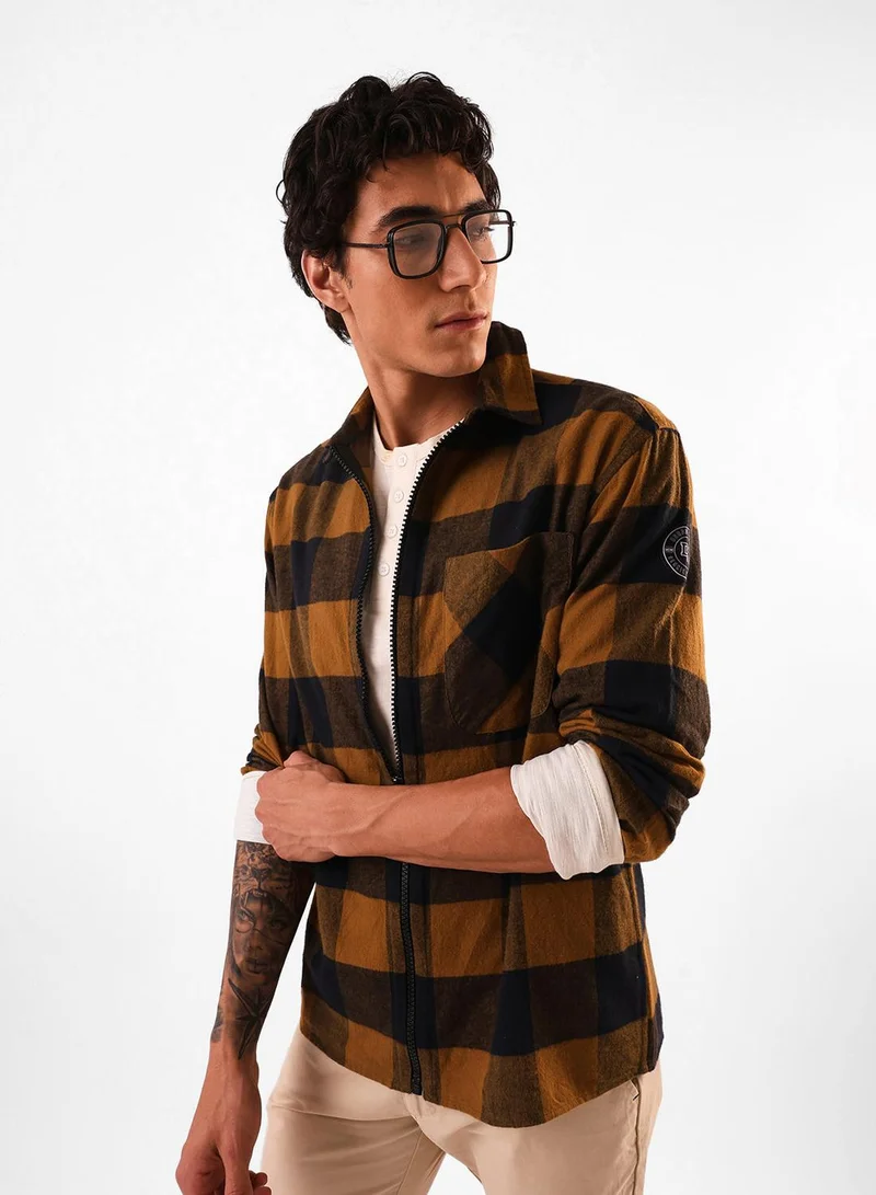 دينيس لينغو قميص رجالي قطني مريح بأزرار بلون زيتوني