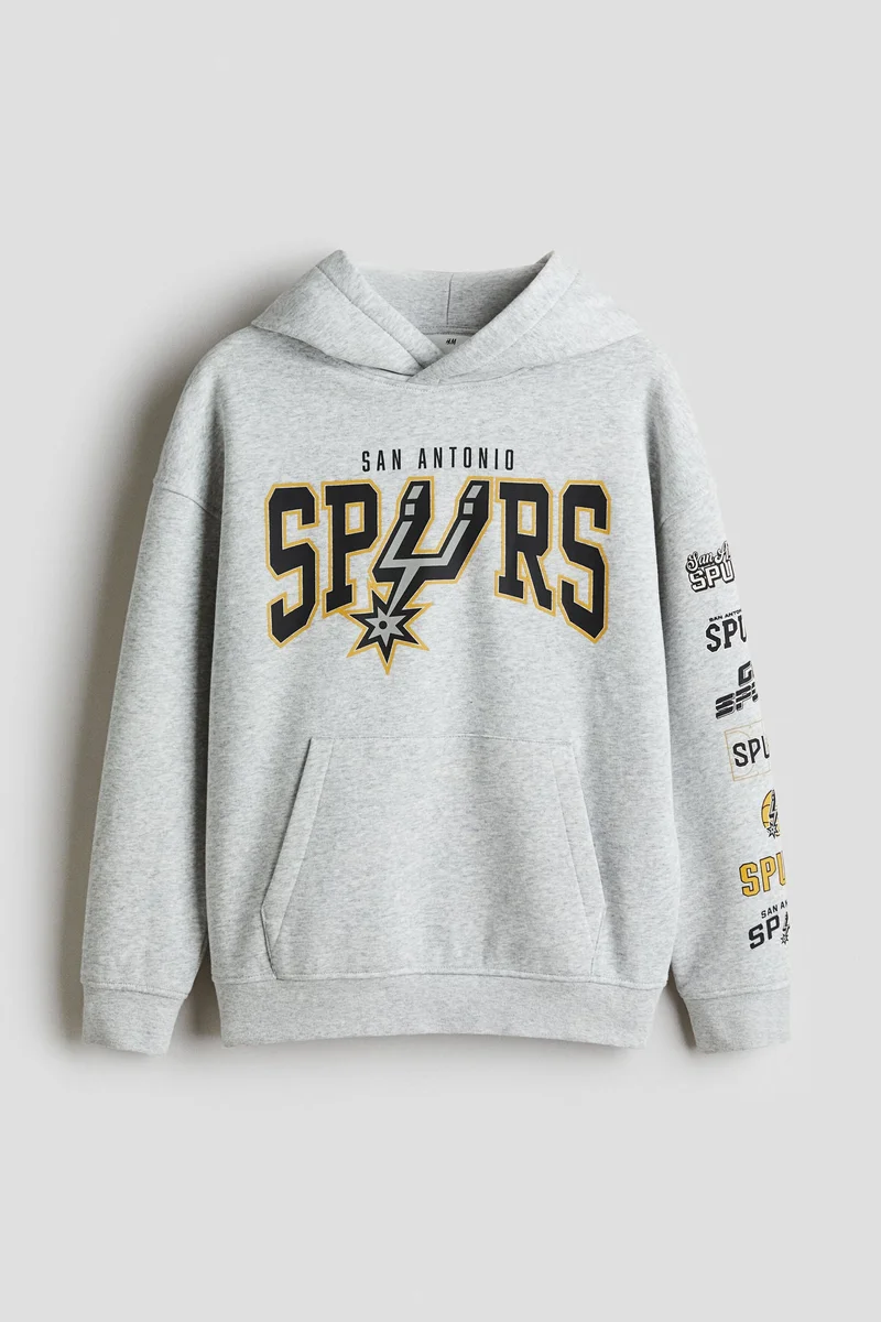 اتش اند ام هودي مزين بطبعة