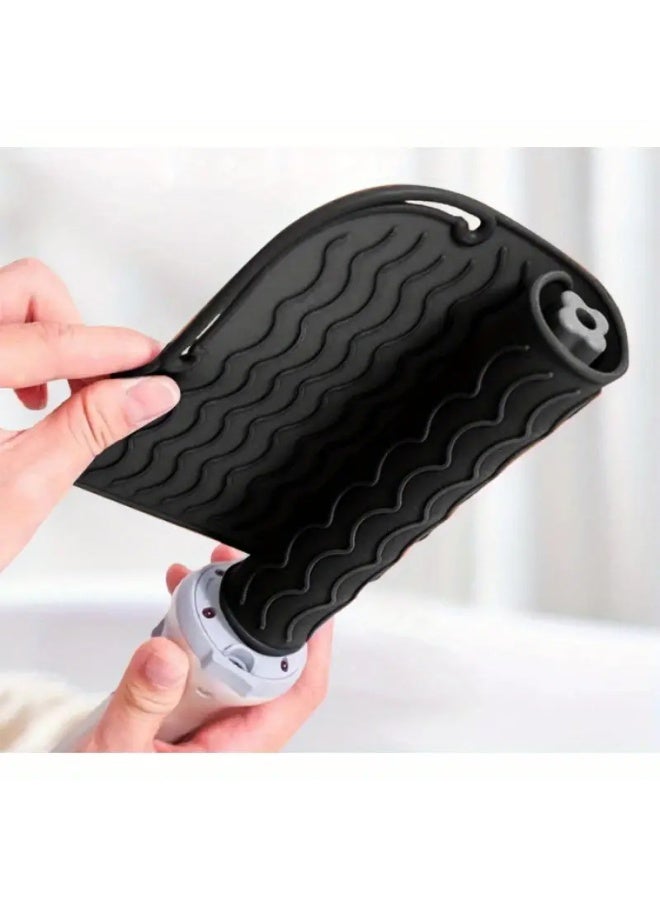 LANGMANNI حصيرة سيليكون مقاومة للحرارة لمكواة التجعيد، مكواة فرد الشعر وعصي التجعيد - قبضة غير قابلة للانزلاق، سطح محكم لتوزيع الحرارة بالتساوي، مثالية لجميع أنواع الشعر، حصيرة سيليكون مقاومة للحرارة - Image 4