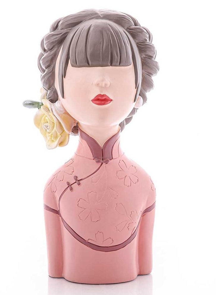 تمثال لامرأة ترتدي زيًا يابانيًا - تصميم 2