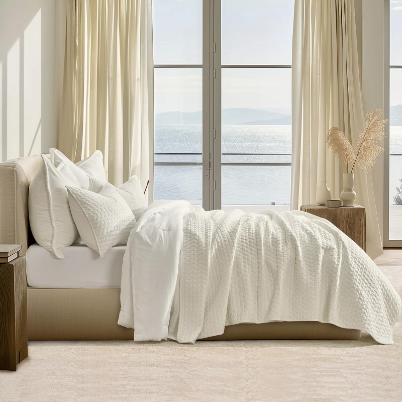 EVERGRACEHOME EVERGRACE Luxury Velvet Quilt Set King Size 3 Piece, Soft Cross-Stitch Velvet Comforter Set with Pillow Shams, Lightweight Coverlet Bedspread Bedding Set for All Seasons, Cream White - Image 3