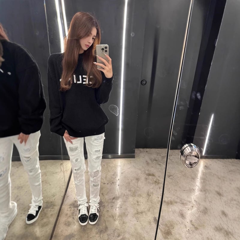 Unisex Classic Denim Jeans Loose Fit Daily Outdoor Wear - Image 5