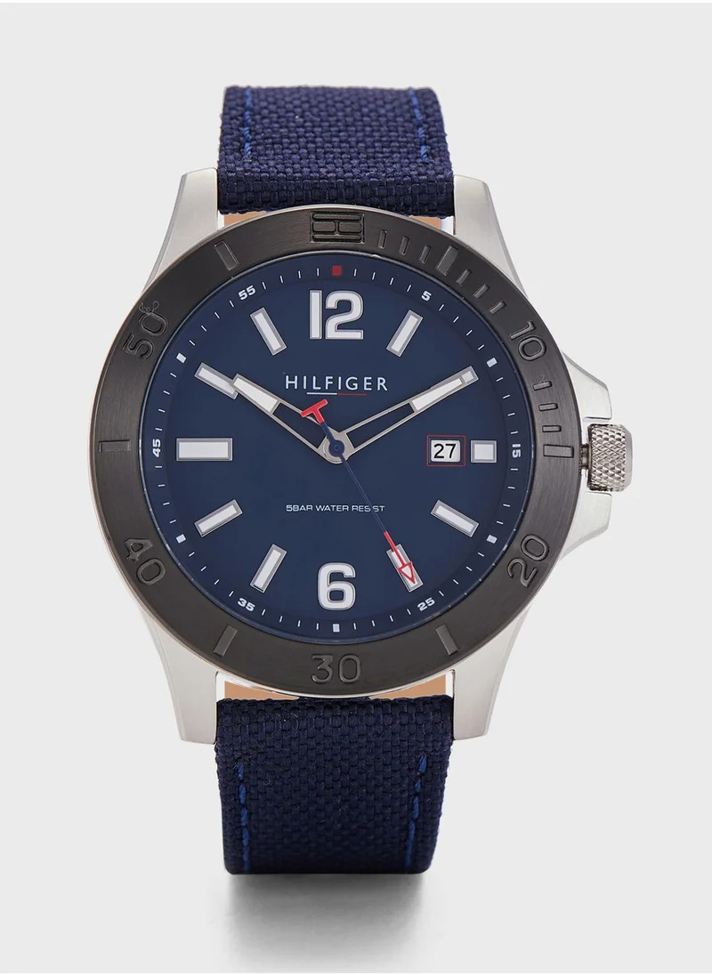 TOMMY HILFIGER Round Analog Watch And Bracelet Set