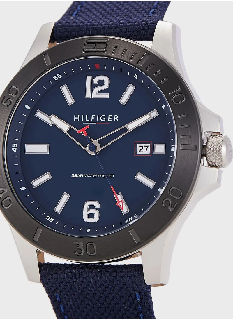 TOMMY HILFIGER Round Analog Watch And Bracelet Set