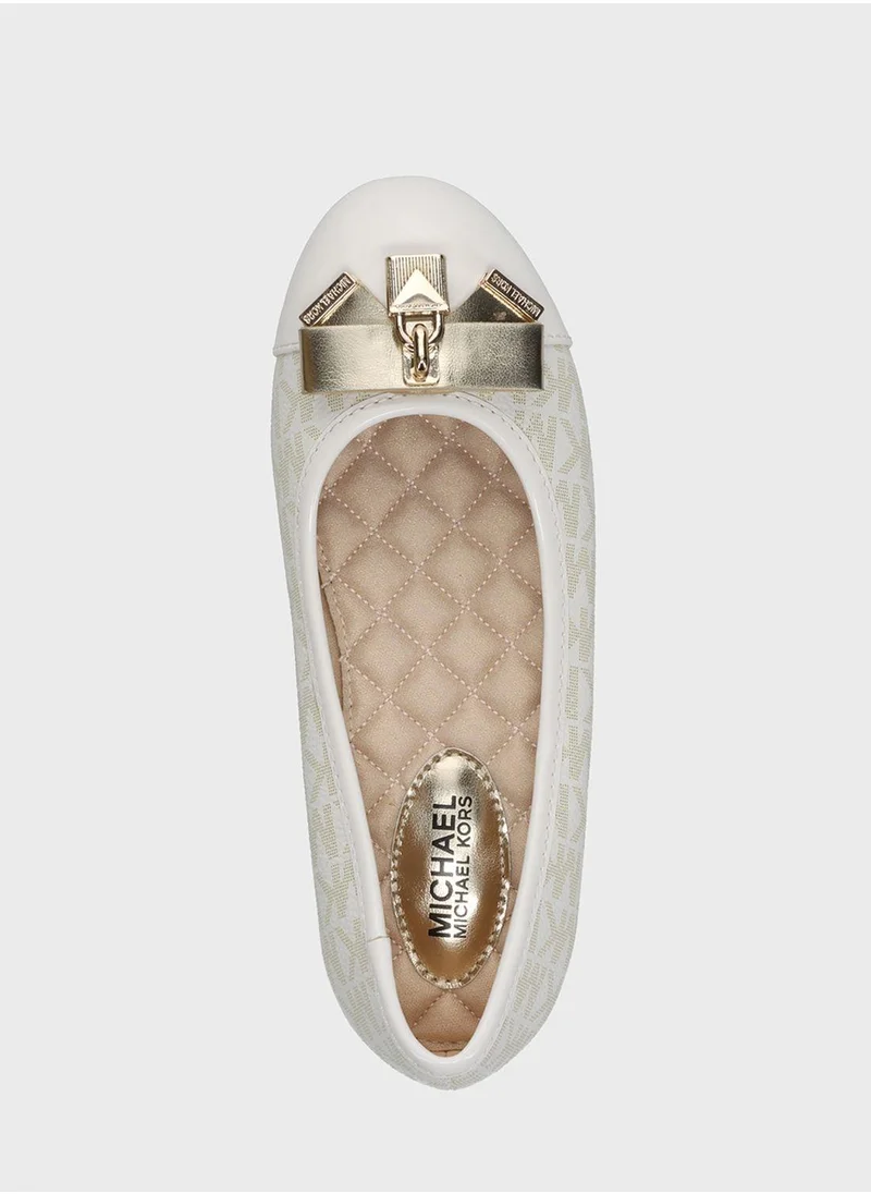 Michael Kors Youth Kenya Lock Ballerinas