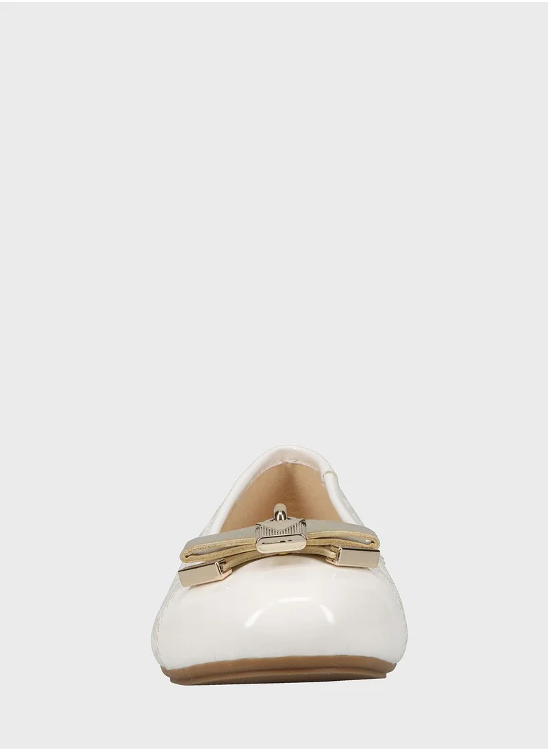 Michael Kors Youth Kenya Lock Ballerinas
