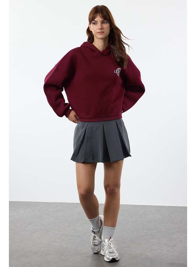 trendyol Claret Red Back Print Detailed Hooded Thick Inside Fleece Knitted Sweatshirt TWOAW22SW0711 - Image 2