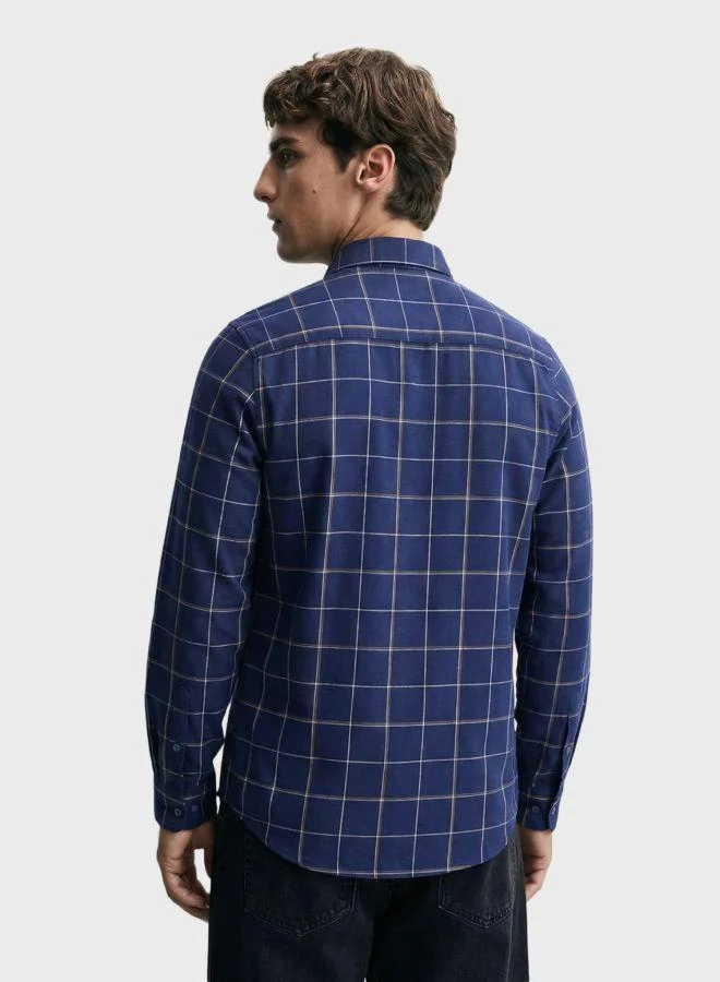 The Indian Garage Co Men Slim Fit Checked Round Neck Full Sleeves Shirt