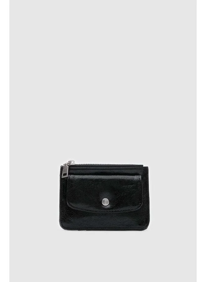 Carry Black Women's Cardholder with Lid.