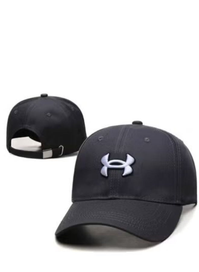 قبعة بيسبول قابلة للتعديل باللون الأسود من أندر أرمور مع شعار أبيض