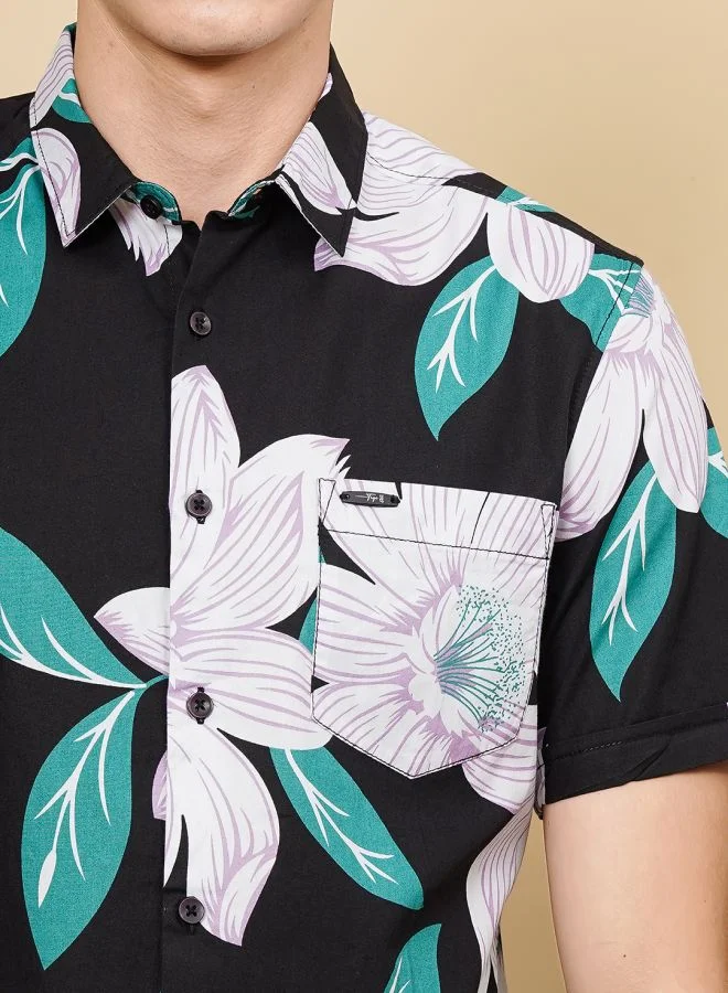 The Indian Garage Co Men Slim Fit Tropical Half Sleeves Spread Collar Resort Wear Shirt