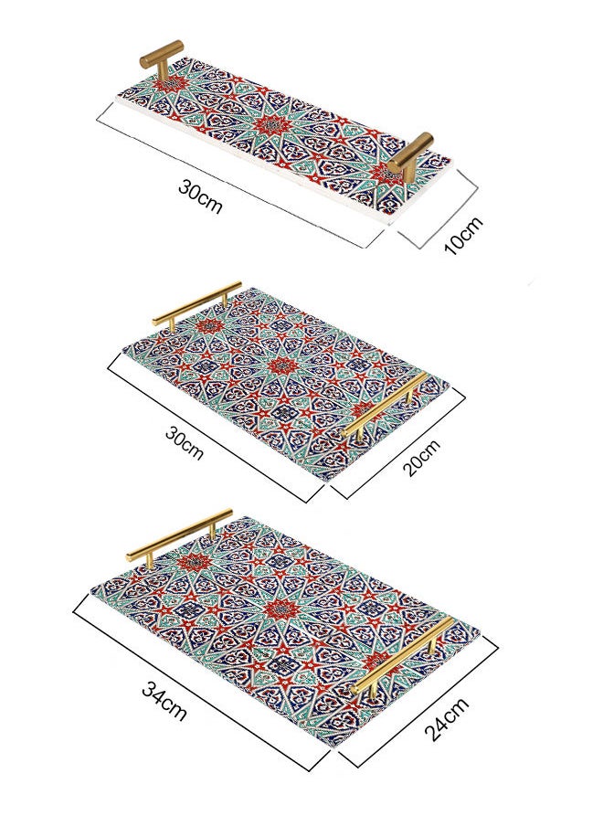 لوحة صينية تقديم مصنوعة من الأكريليك بمقابض معدنية ذهبية اللون مزخرفة بتصميم بلاط الفسيفساء  - Image 3